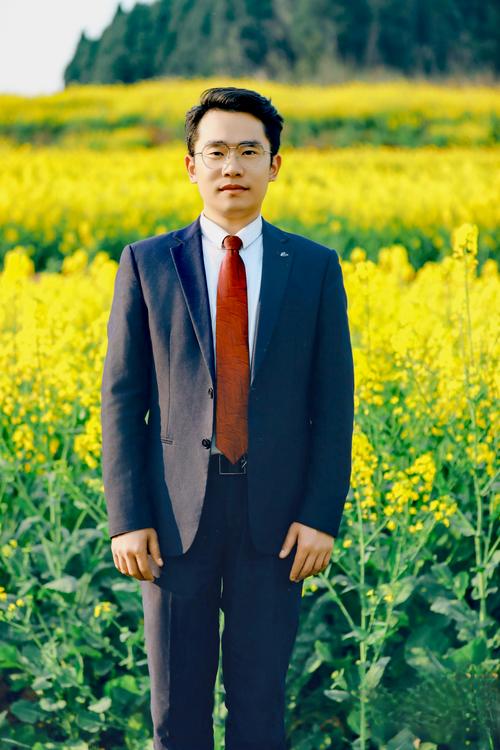 从“蜗牛哥”到“网红支书” 资阳新农人关祖苹的乡村振兴新路子