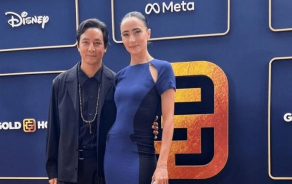 撞脸"斯内普"!47岁吴彦祖夫妇晒二人近期活动合照!